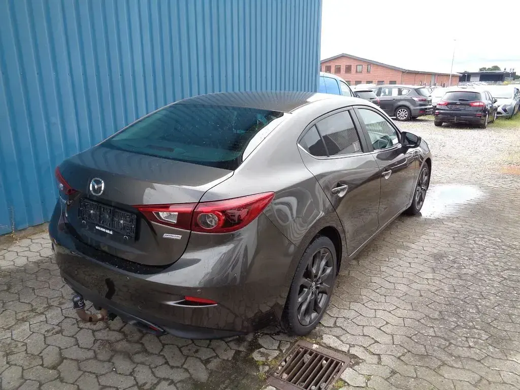 Gebraucht Mazda 3 120 PS (88 kW) 2016 Braun Limousine