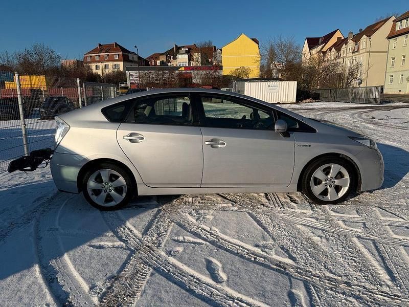 Gebraucht Toyota Prius Executive 99 PS (72 kW) 2014 Silber Limousine
