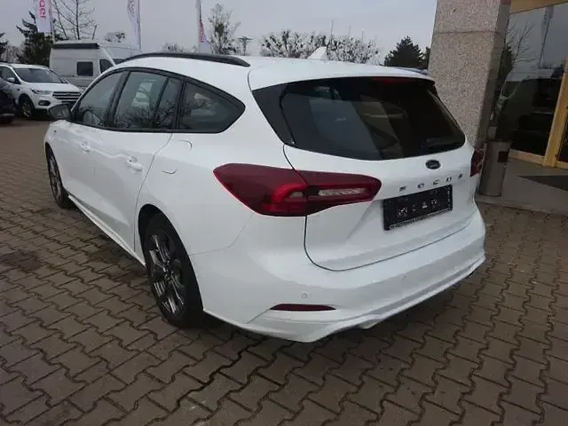 Gebraucht Ford Focus ST-Line 125 PS (91 kW) 2025 Frostweiß Kombi