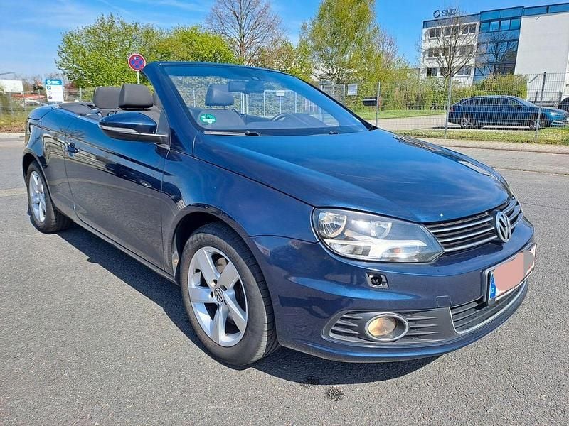 Gebraucht VW Eos 140 PS (102 kW) 2011 Blau Cabrio