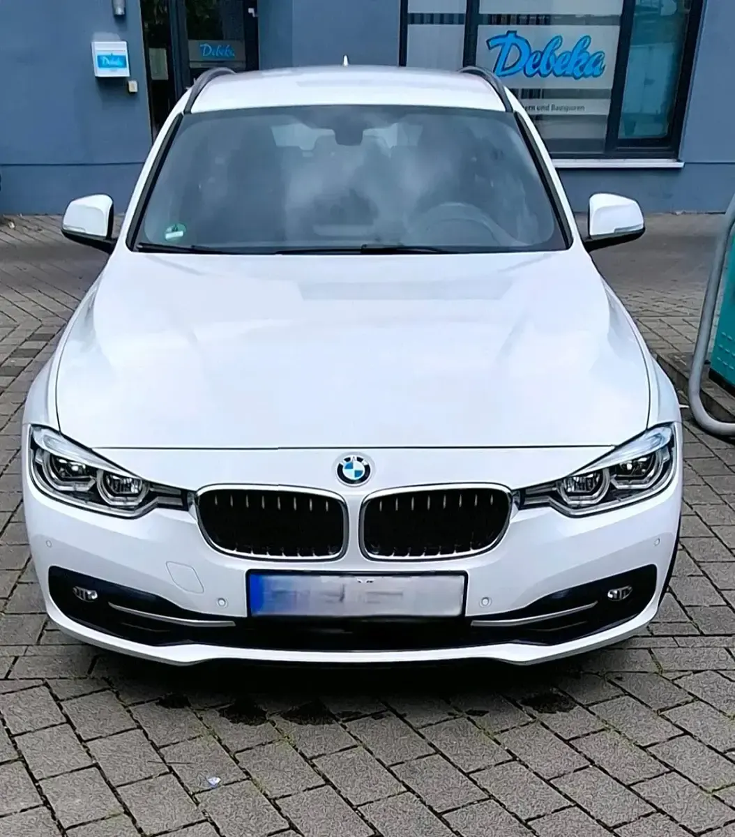 Gebraucht BMW 330 252 PS (185 kW) 2018 Weiß Kombi