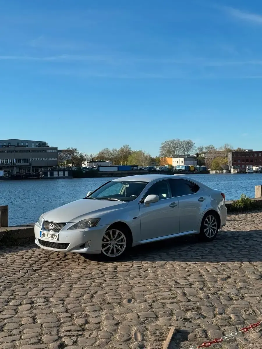 Begagnad Lexus IS250 208 HK (152 kW) 2006 Vit Sedan