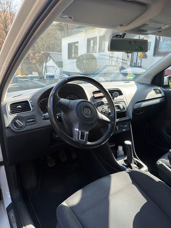 Gebraucht VW Polo Trendline 60 PS (44 kW) 2010 Weiß Kleinwagen