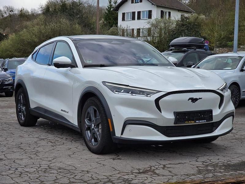 Gebraucht Ford Mustang Mach-E 216 kW (294 PS) 2023 Weiß SUV