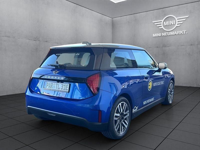 Gebraucht Mini Cooper Classic 135 kW (184 PS) 2024 Blau Kleinwagen