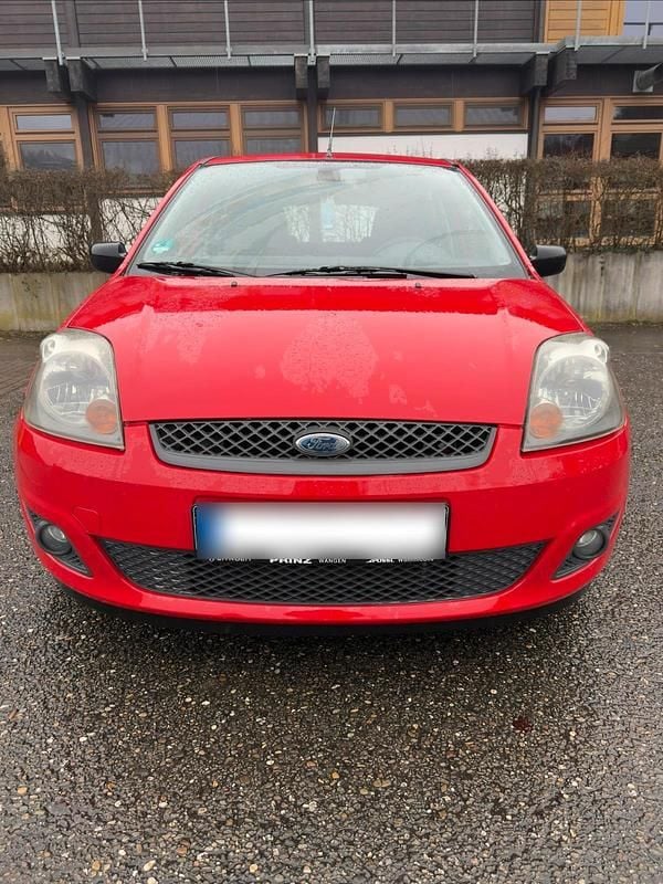 Gebraucht Ford Fiesta 90 PS (66 kW) 2007 Rot Kleinwagen