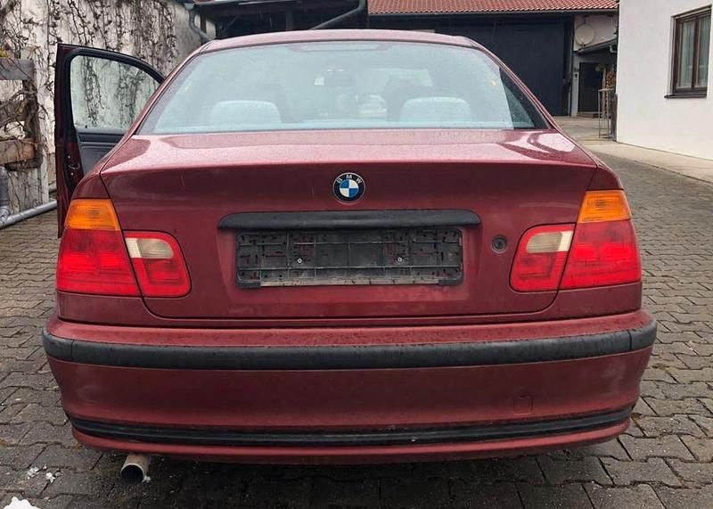 Gebraucht BMW 316 105 PS (77 kW) 1999 Rot Limousine