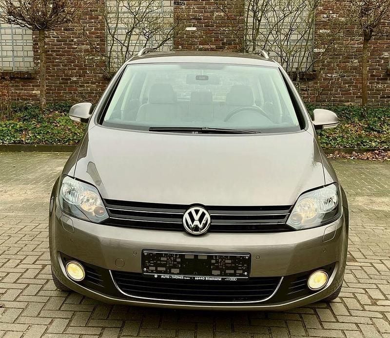Gebraucht VW Golf Plus Highline 122 PS (89 kW) 2010 Braun Van / Kleinbus