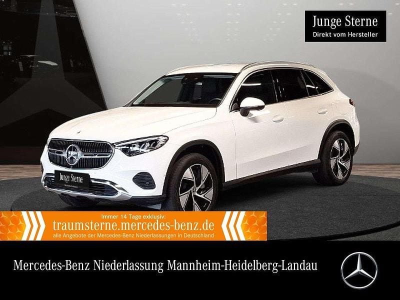 Weiß Gebraucht 2023 Mercedes GLC300e Avantgarde SUV | 50.990 € (Fairer Preis) - Bild 1/3