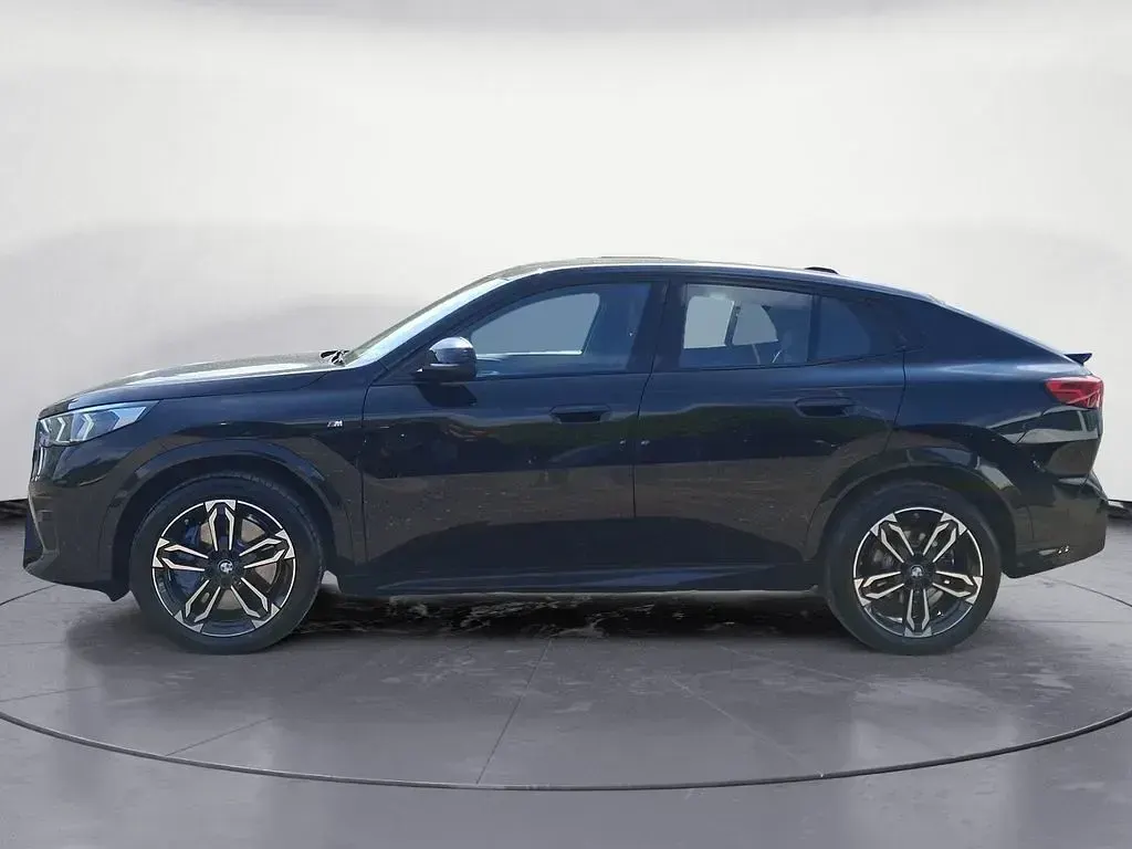 Gebraucht BMW X2 M Sport 170 PS (125 kW) 2025 Schwarz SUV