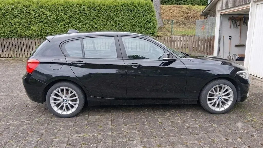 Gebraucht BMW 116 116 PS (85 kW) 2015 Schwarz Kleinwagen