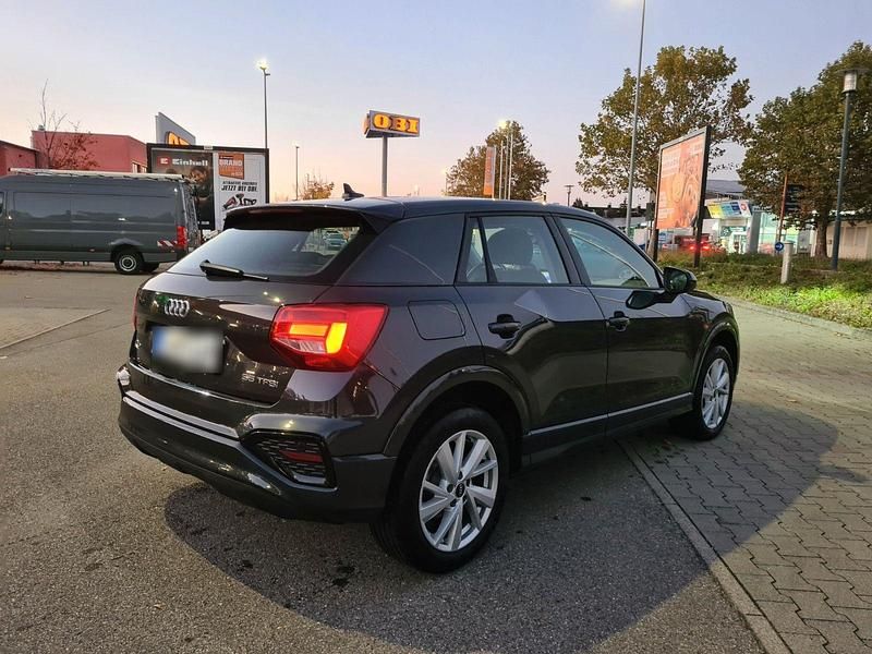 Gebraucht Audi Q2 Advanced Plus 150 PS (110 kW) 2021 Grau SUV