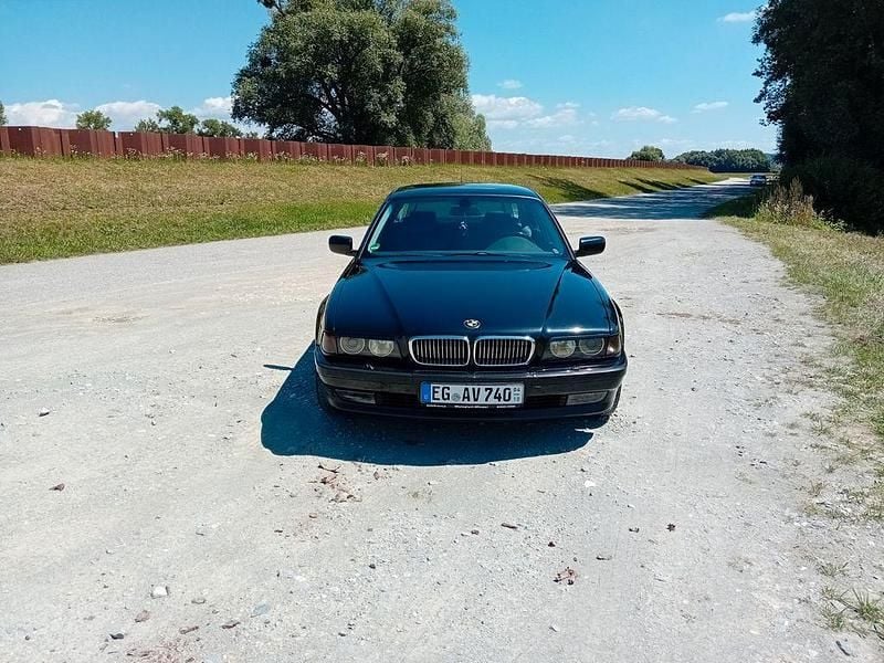 Gebraucht BMW 740 286 PS (210 kW) 1996 Schwarz Limousine
