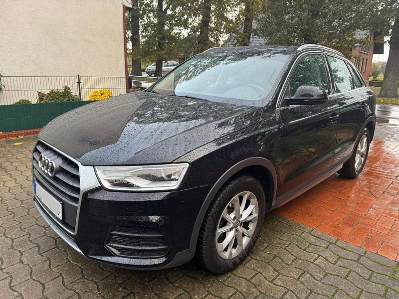 Schwarz Gebraucht 2015 Audi Q3 Comfort SUV | 11.750 € (Guter Preis) - Bild 1/4