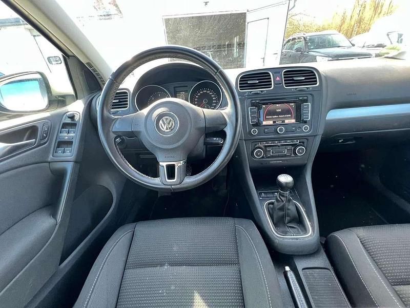 Gebraucht VW Golf VI Team 105 PS (77 kW) 2011 Reflexsilber Kleinwagen