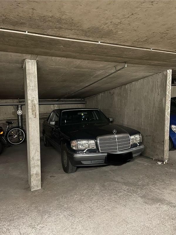 Blau Gebraucht 1987 Mercedes 500 Limousine | 10.900 € - Bild 1/4