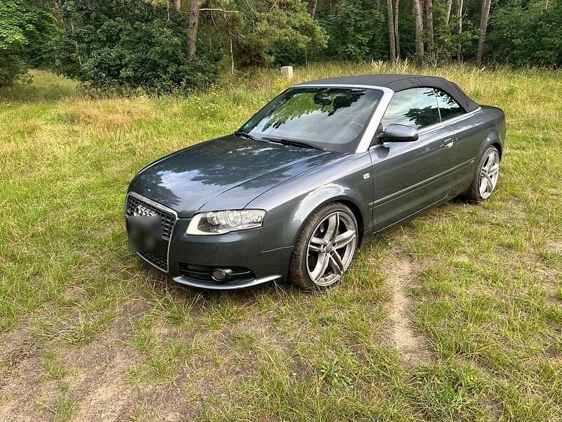 Grau Gebraucht 2009 Audi A4 Cabriolet Cabrio | 4.999 € (Fairer Preis) - Bild 1/4