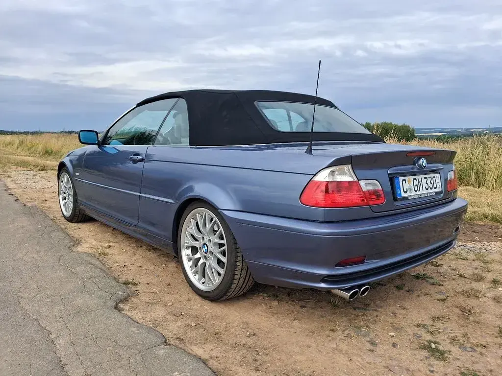 Gebraucht BMW 330 Cabriolet Sport Line 231 PS (169 kW) 2001 Blau Cabrio