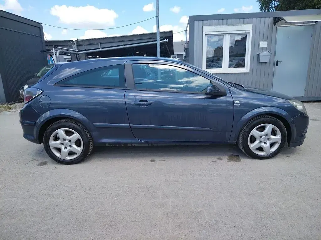 Gebraucht Opel Astra GTC 116 PS (85 kW) 2007 Blau Coupé