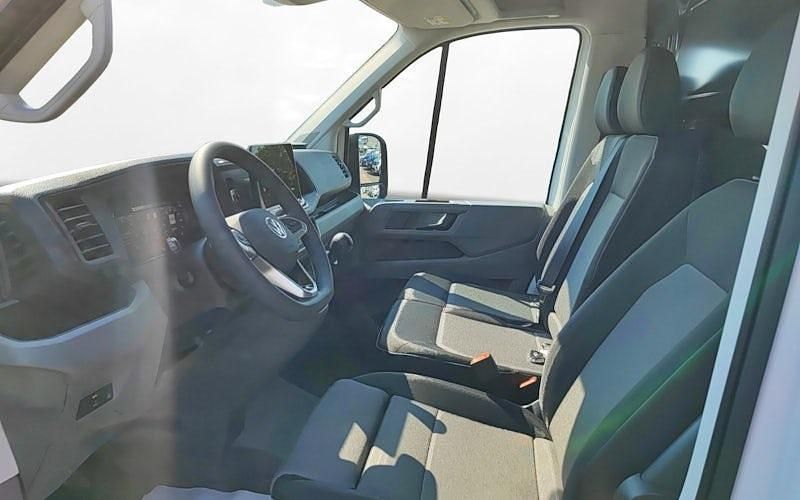 Gebraucht VW Crafter 140 PS (102 kW) 2024 Weiß Van