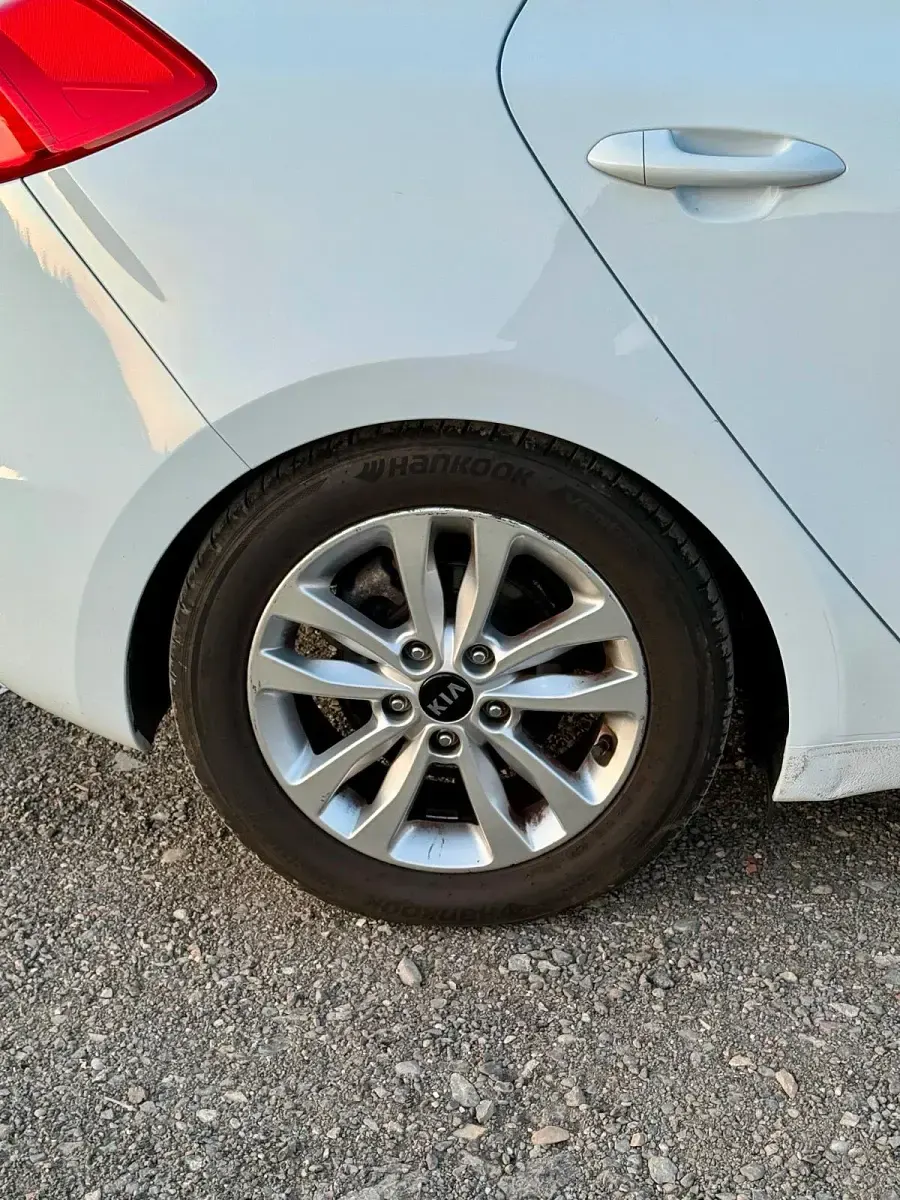 Gebraucht Kia Ceed 101 PS (74 kW) 2016 Weiß Kleinwagen