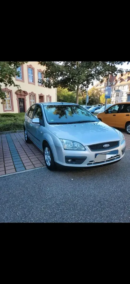 Second-hand Ford Focus 101 CP (74 kW) 2006 Argintiu Hatchback