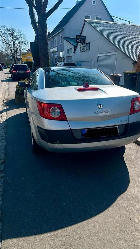 Gebraucht Renault Mégane II 98 PS (72 kW) 2006 Grau Limousine