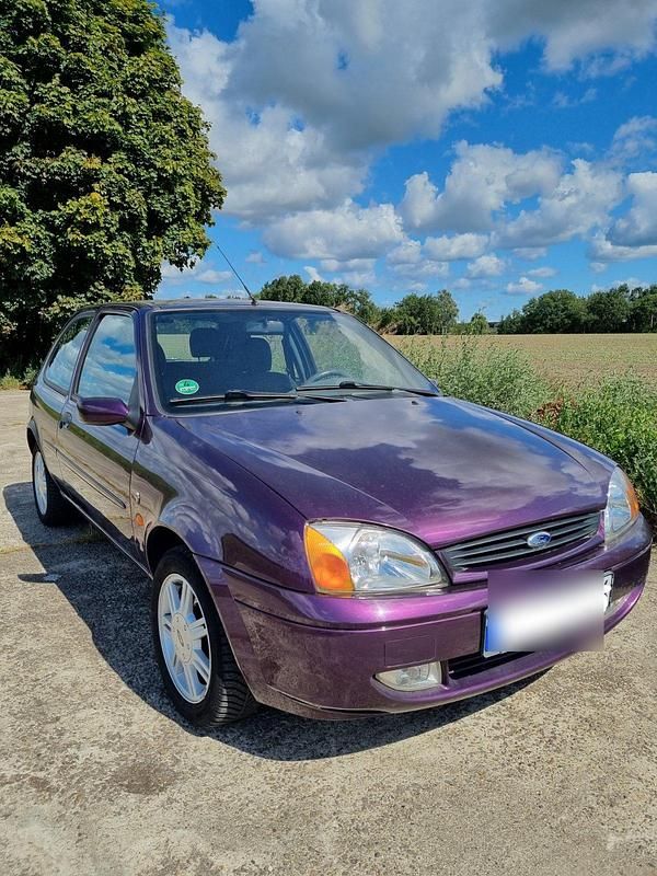Andere farben Gebraucht 2000 Ford Fiesta Kleinwagen | 1.490 € - Bild 1/4