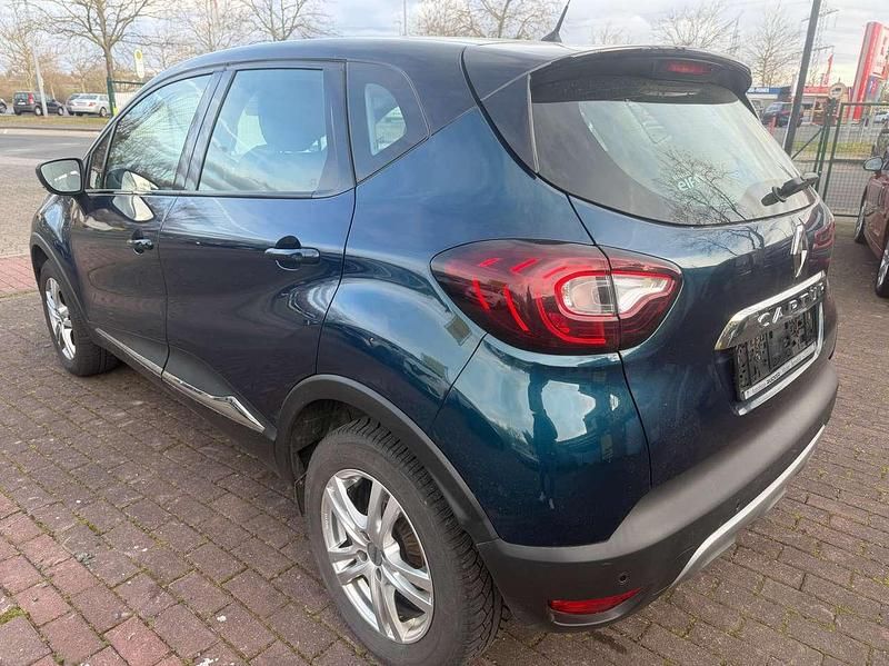 Gebraucht Renault Captur Intens 118 PS (86 kW) 2018 Blau rqq + schwarz gne SUV