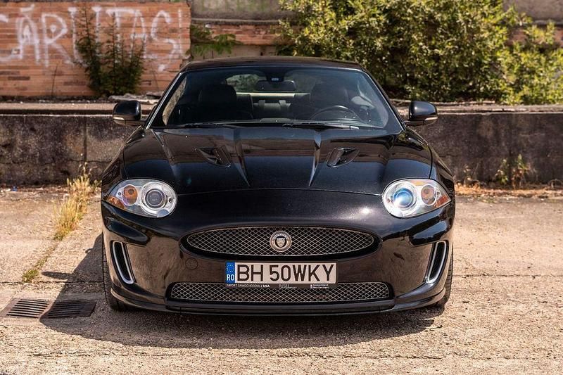 Schwarz Gebraucht 2010 Jaguar XKR Coupé | 28.750 € (Fairer Preis) - Bild 1/4