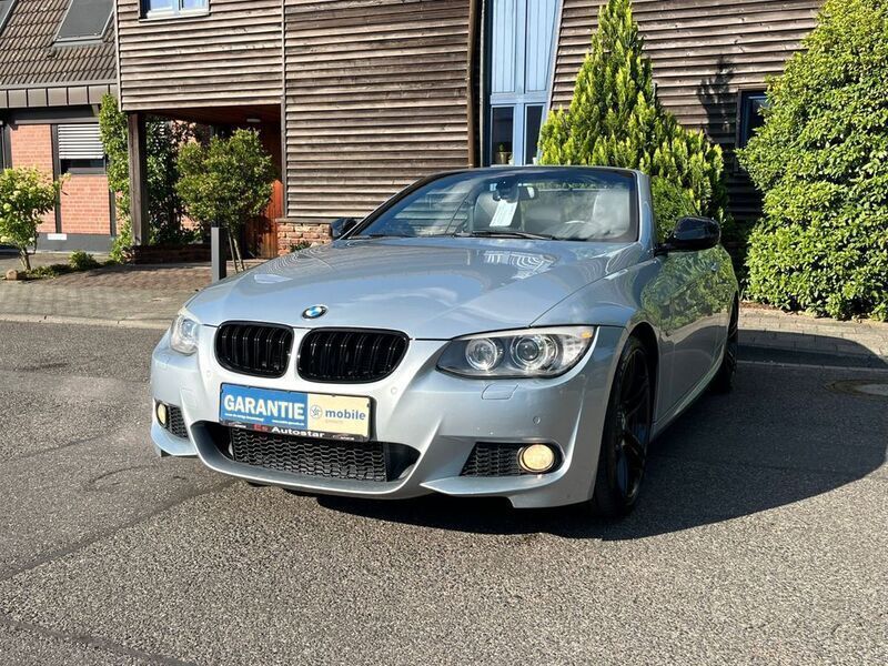 Silber Gebraucht 2013 BMW 330 Cabriolet M Sport Cabrio | 18.990 € (Fairer Preis) - Bild 1/4