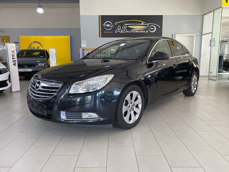 Karbonschw graphitschw midnigh (metallic) Gebraucht 2012 Opel Insignia Limousine | 2.490 € (Superpreis) - Bild 1/4