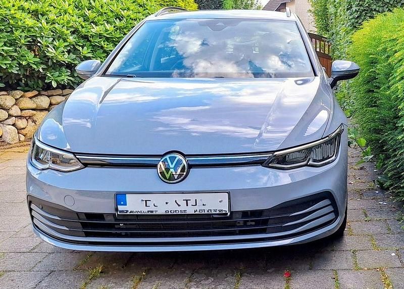 Gebraucht VW Golf VIII Active 110 PS (80 kW) 2022 Grau Kombi
