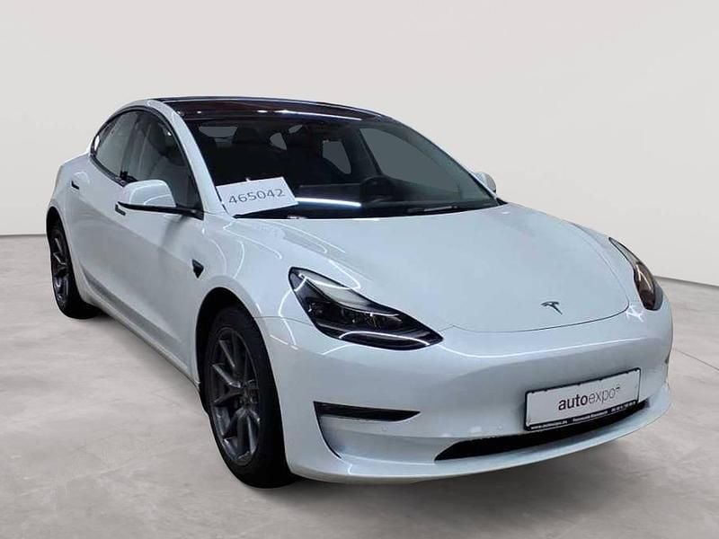 Pearl white multicoat Gebraucht 2021 Tesla Model 3 Limousine | 24.990 € (Superpreis) - Bild 1/4