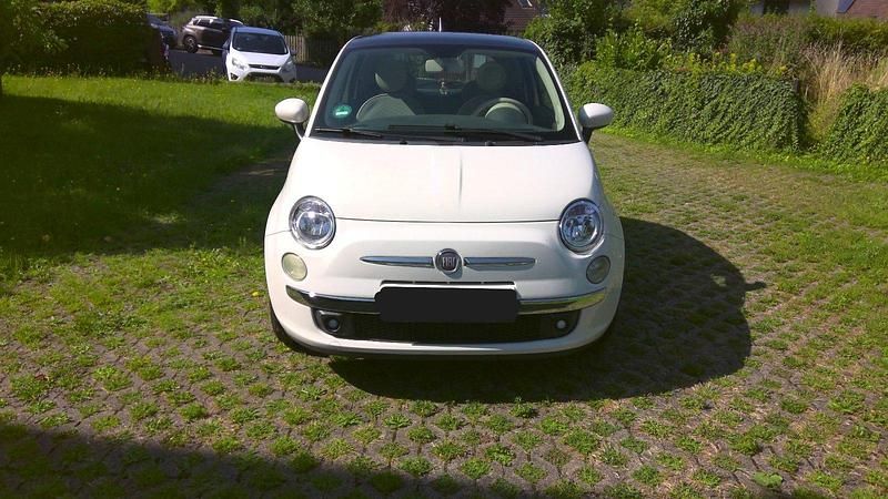 Weiß Gebraucht 2007 Fiat 500 Kleinwagen | 2.100 € (Fairer Preis) - Bild 1/4
