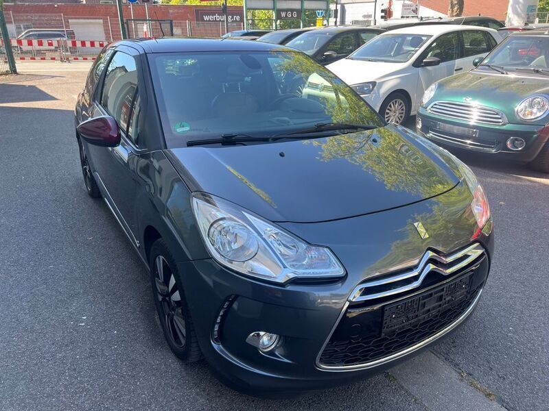 Grau Gebraucht 2012 Citroën DS3 So Chic Kleinwagen | 3.999 € (Guter Preis) - Bild 1/4