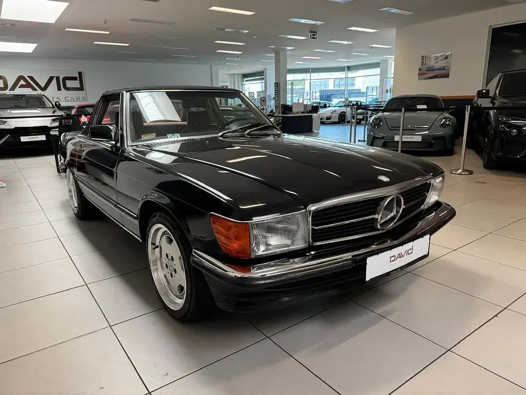 Gebraucht Mercedes 560 242 PS (177 kW) 1986 Schwarz Cabrio