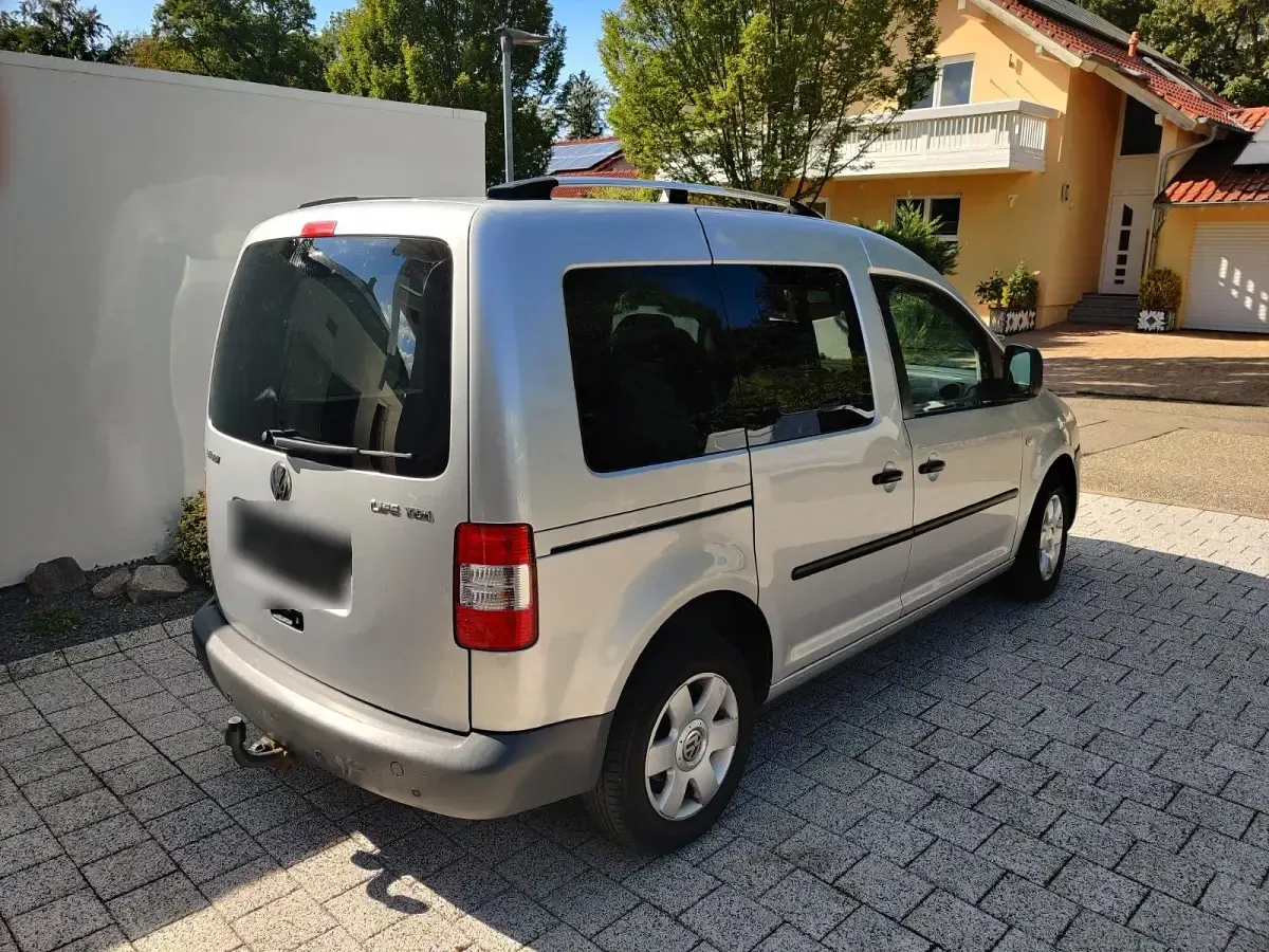 Gebraucht VW Caddy 105 PS (77 kW) 2007 Silber Van / Kleinbus