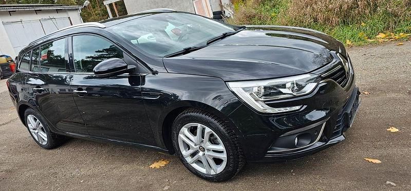 Gebraucht Renault Mégane IV Business 132 PS (97 kW) 2018 Schwarz Limousine