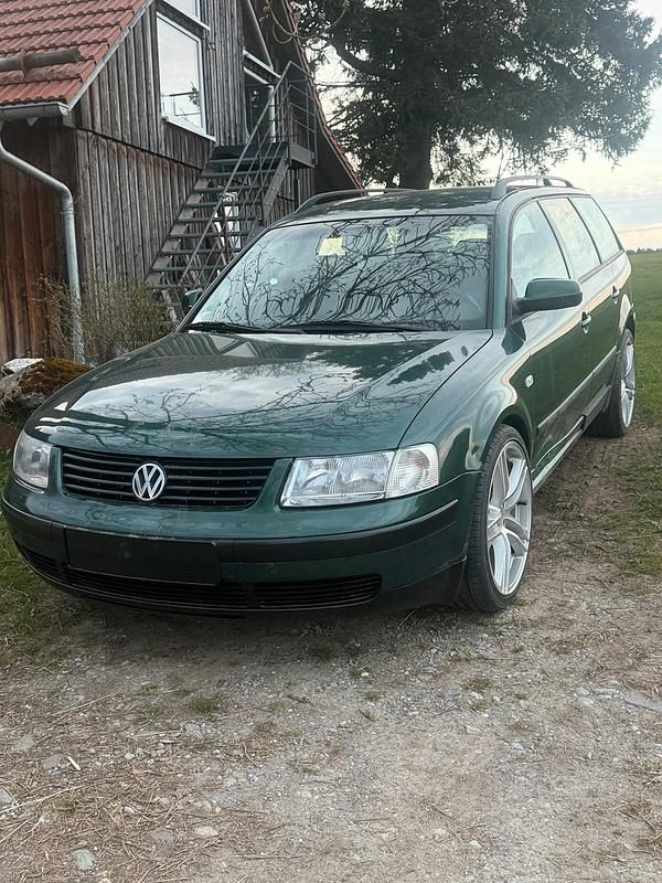 Gebraucht VW Passat 150 PS (110 kW) 2000 Grün Kombi