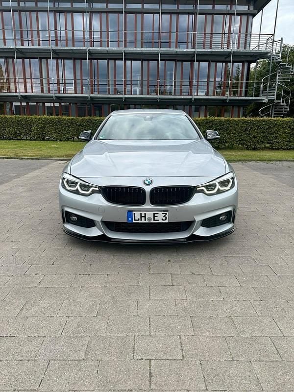 Silber Gebraucht 2017 BMW 430 M Sport Coupé | 23.500 € (Fairer Preis) - Bild 1/4