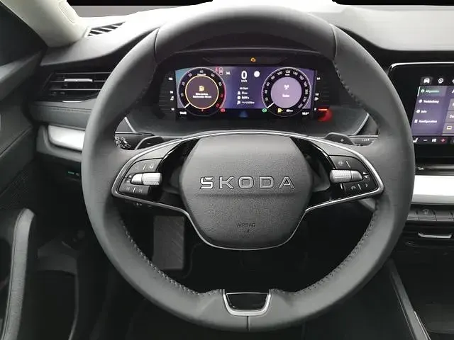 Neu Skoda Octavia SE L 150 PS (110 kW) 2026 Schwarz Kombi