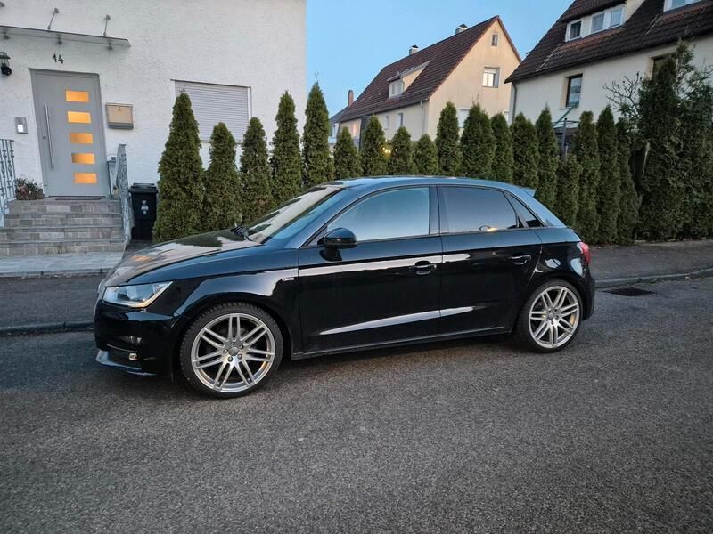 Schwarz Gebraucht 2015 Audi A1 Sport Kleinwagen | 10.999 € (Fairer Preis) - Bild 1/4
