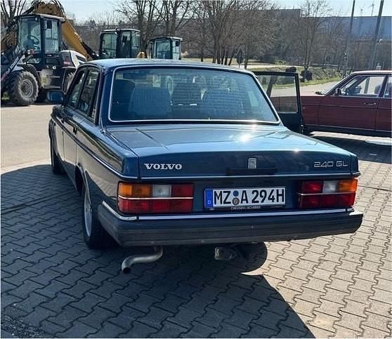Gebraucht Volvo 240 113 PS (83 kW) 1988 Blau Limousine