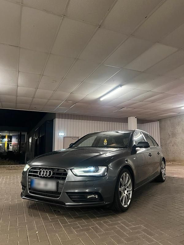 Gebraucht Audi A4 S-Line 204 PS (150 kW) 2012 Grau Kombi