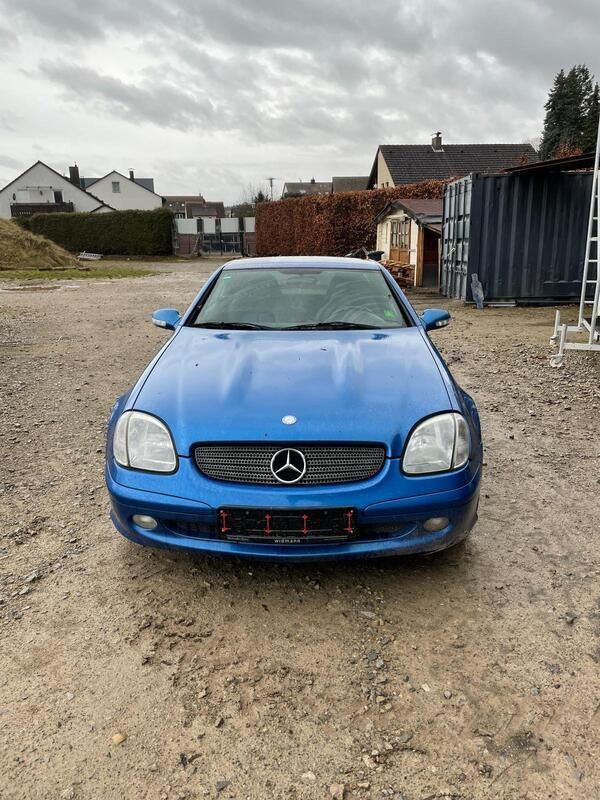 Blau Gebraucht 2000 Mercedes SLK200 Cabrio | 1.000 € - Bild 1/4