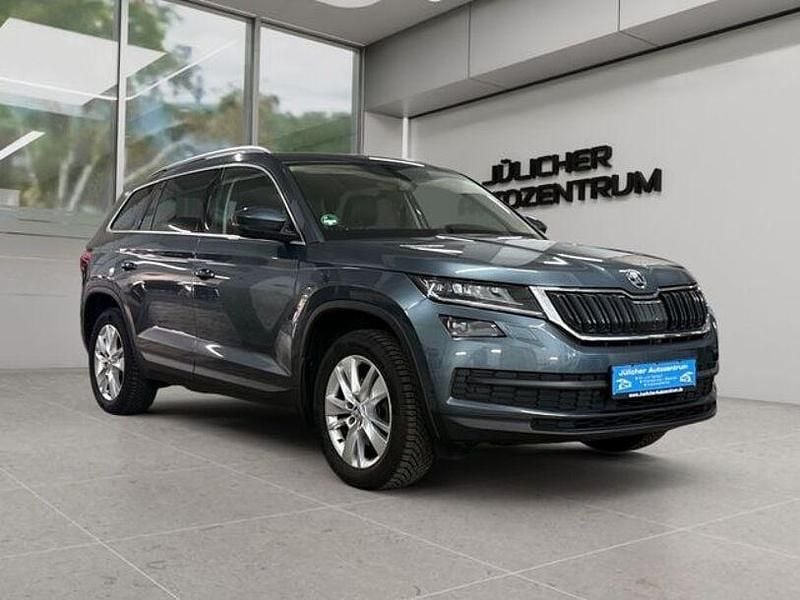 Grau Gebraucht 2017 Skoda Kodiaq Business Line SUV | 23.990 € (Etwas zu teuer) - Bild 1/4