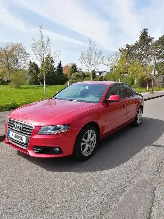 Second-hand Audi A4 143 CP (105 kW) 2008 Roșu Berlinǎ