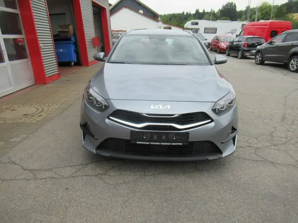 Gebraucht Kia Ceed Sportswagon 140 PS (102 kW) 2025 Silber Kombi