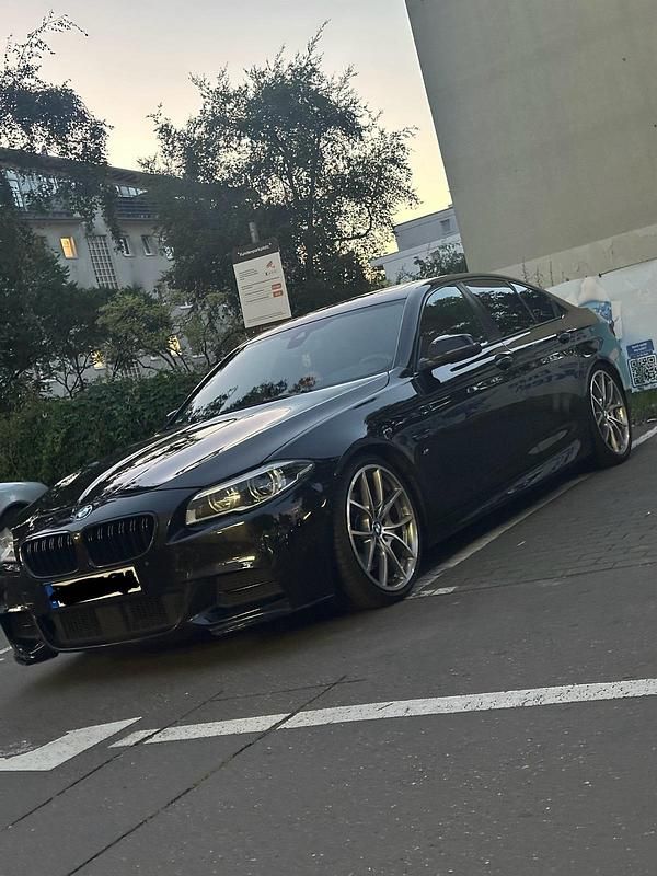 Schwarz Gebraucht 2015 BMW 535 Limousine | 16.999 € - Bild 1/4